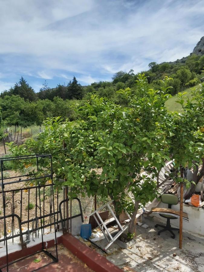 Casa En Zuheros 4 A 5 Personas Экстерьер фото